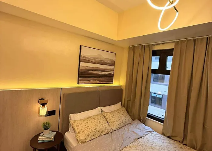 Aurora Escalades Cubao Quezon Aparthotel